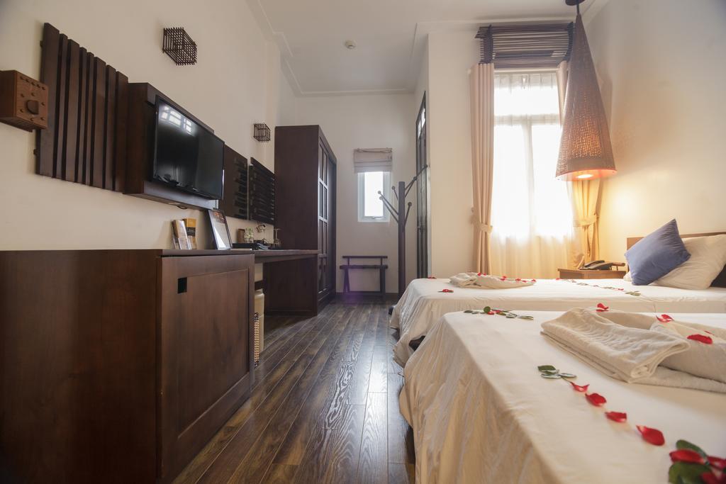 Cinnamon Cathedral Hotel Hanoi Bagian luar foto