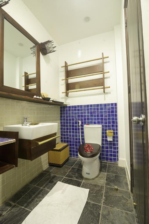 Cinnamon Cathedral Hotel Hanoi Bagian luar foto