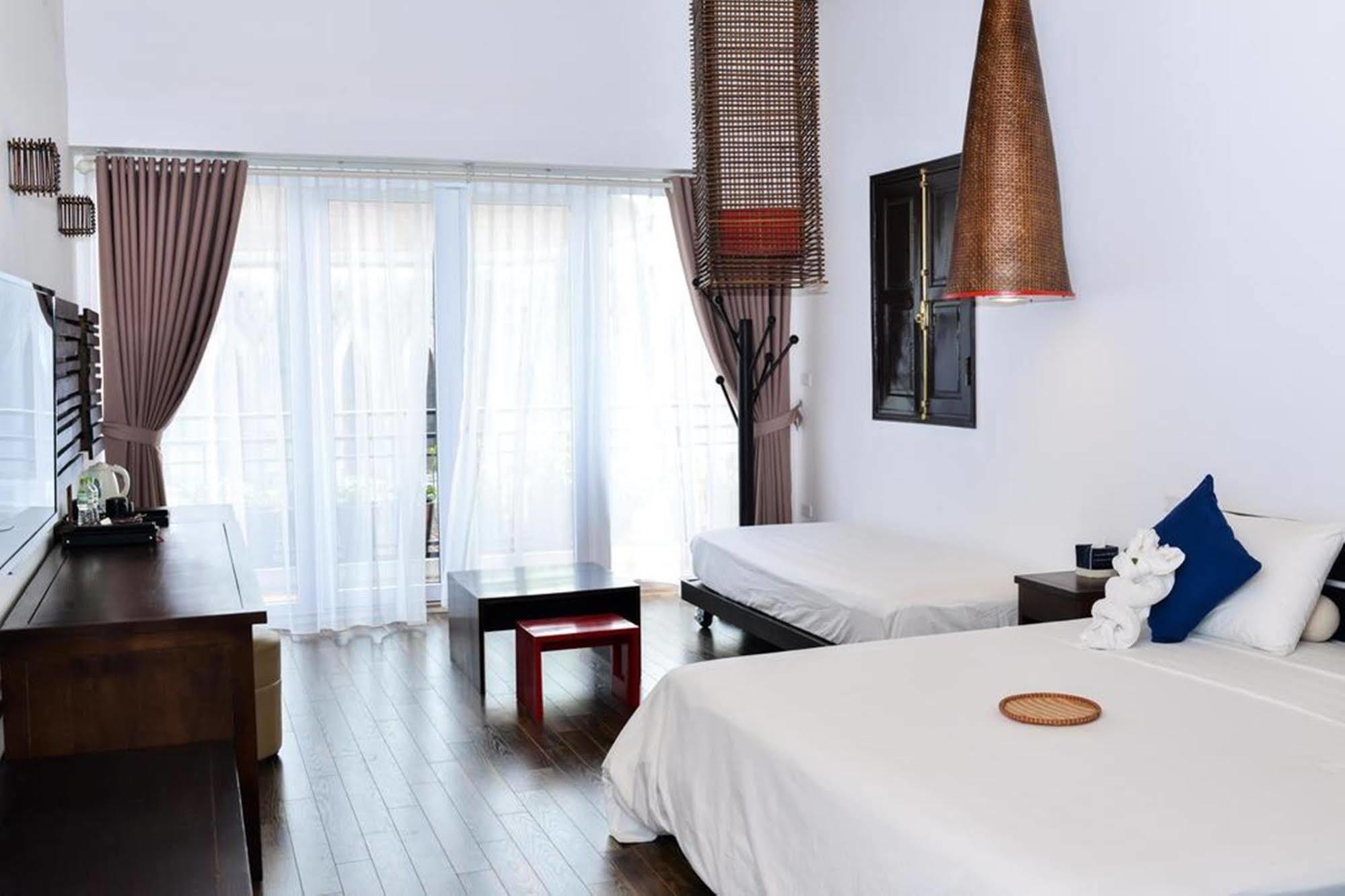 Cinnamon Cathedral Hotel Hanoi Bagian luar foto